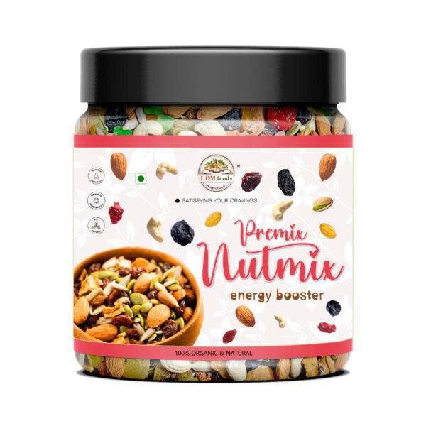 Roasted premix nutmix in glass jar